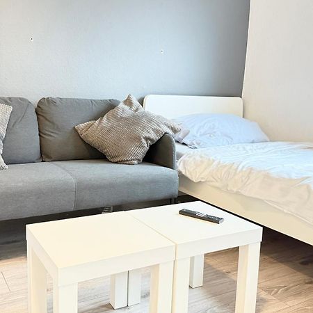 Apartments Im Herzen Von Neumuenster Innenstadt & Hbf Fusslaeufig, Mit Privatparkplatz Ngoại thất bức ảnh