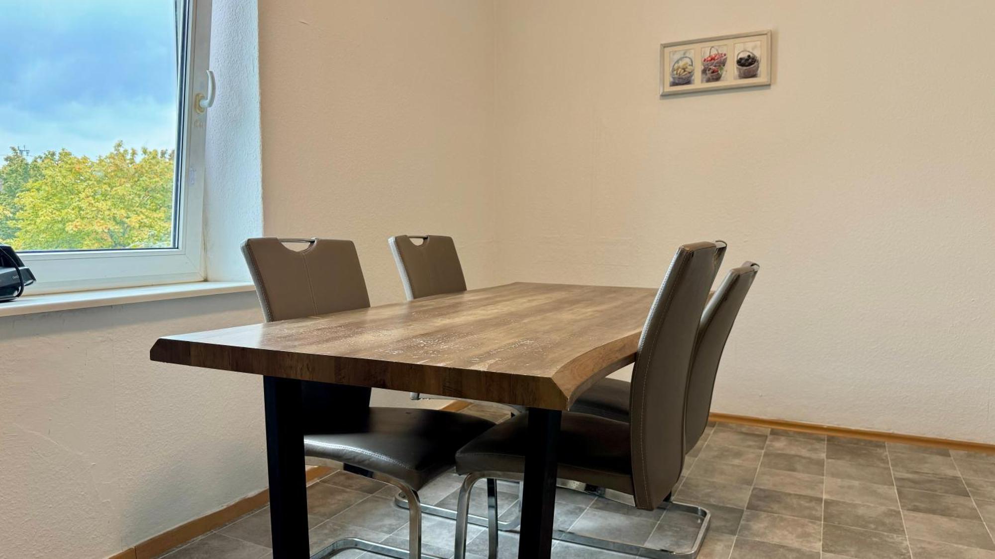 Apartments Im Herzen Von Neumuenster Innenstadt & Hbf Fusslaeufig, Mit Privatparkplatz Ngoại thất bức ảnh