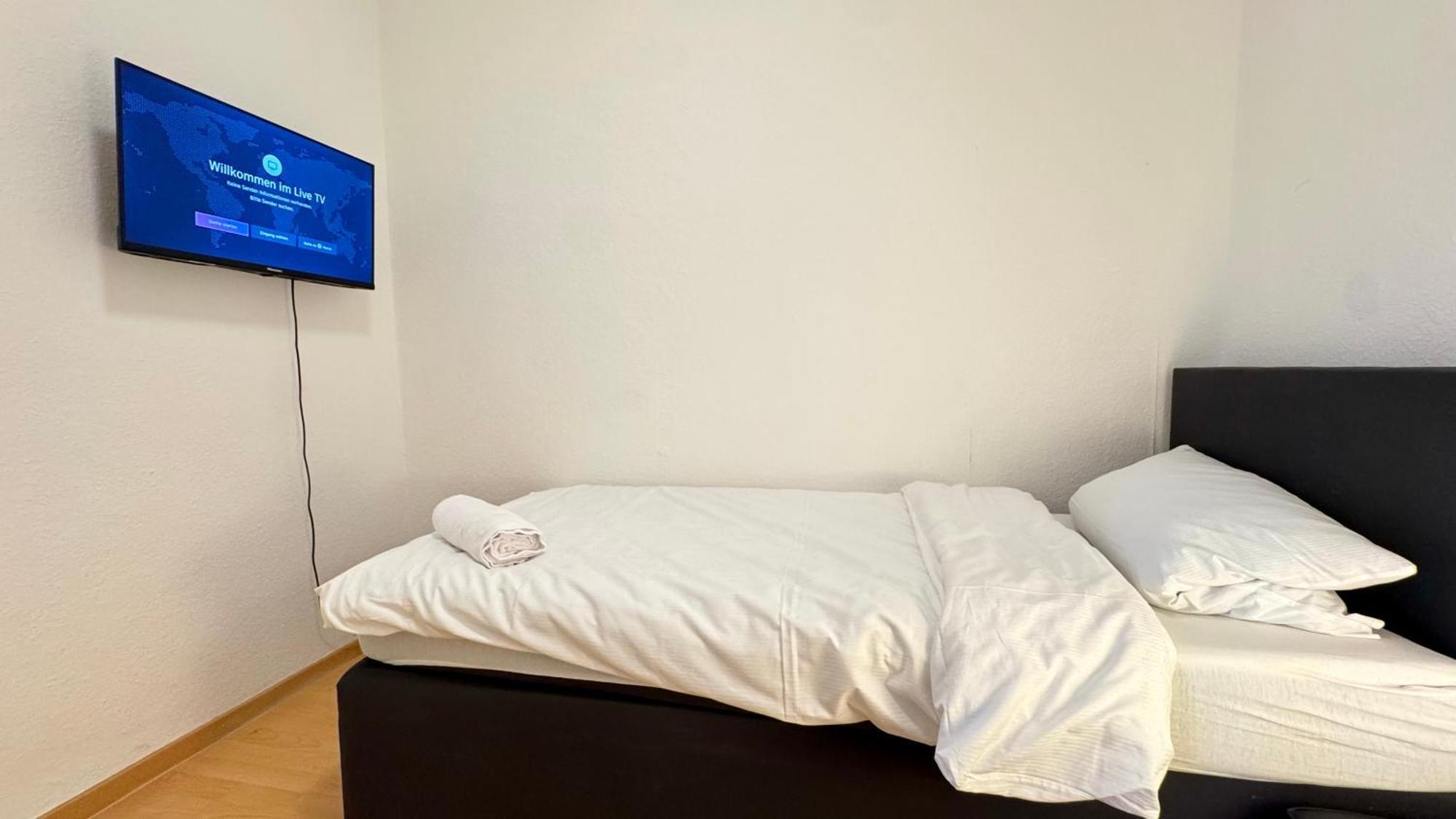 Apartments Im Herzen Von Neumuenster Innenstadt & Hbf Fusslaeufig, Mit Privatparkplatz Ngoại thất bức ảnh