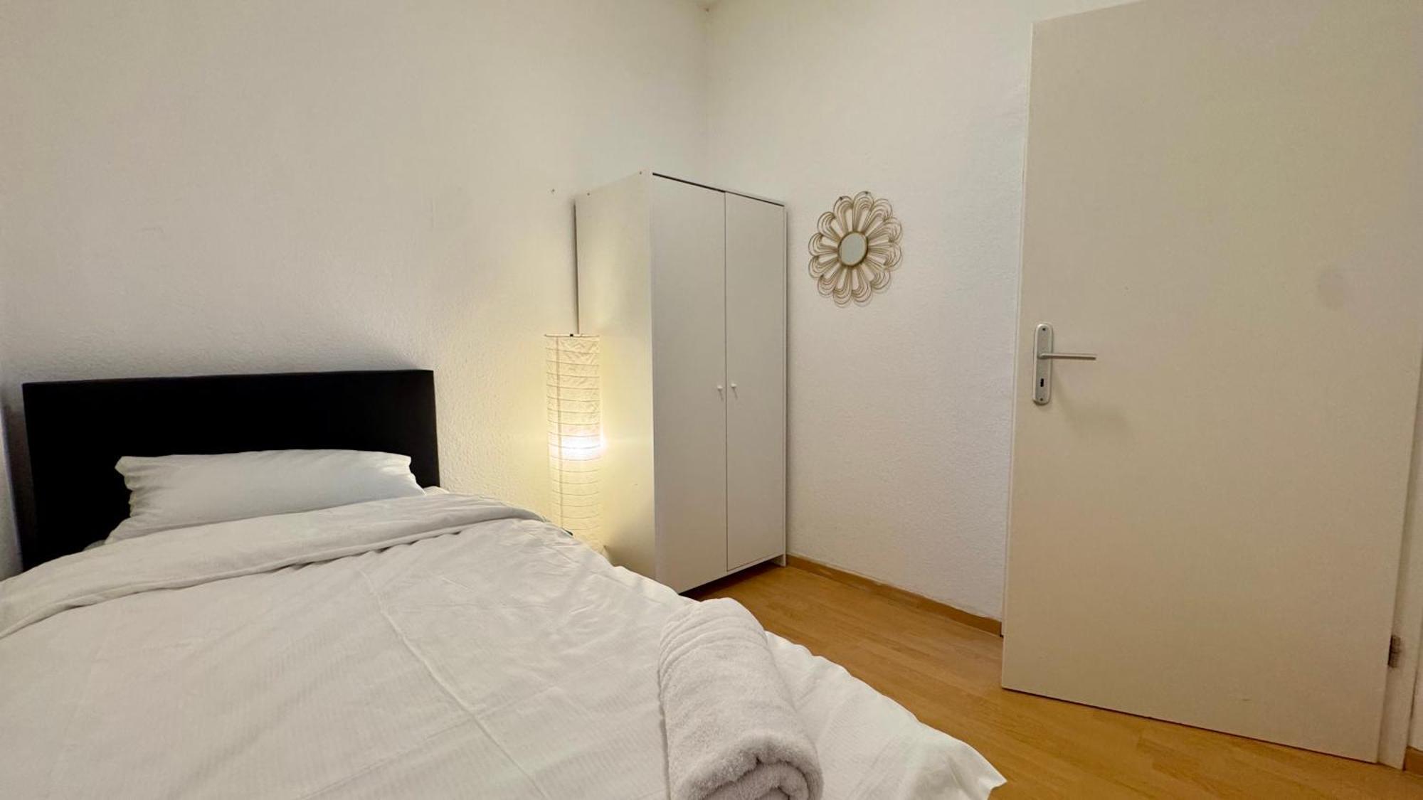 Apartments Im Herzen Von Neumuenster Innenstadt & Hbf Fusslaeufig, Mit Privatparkplatz Ngoại thất bức ảnh