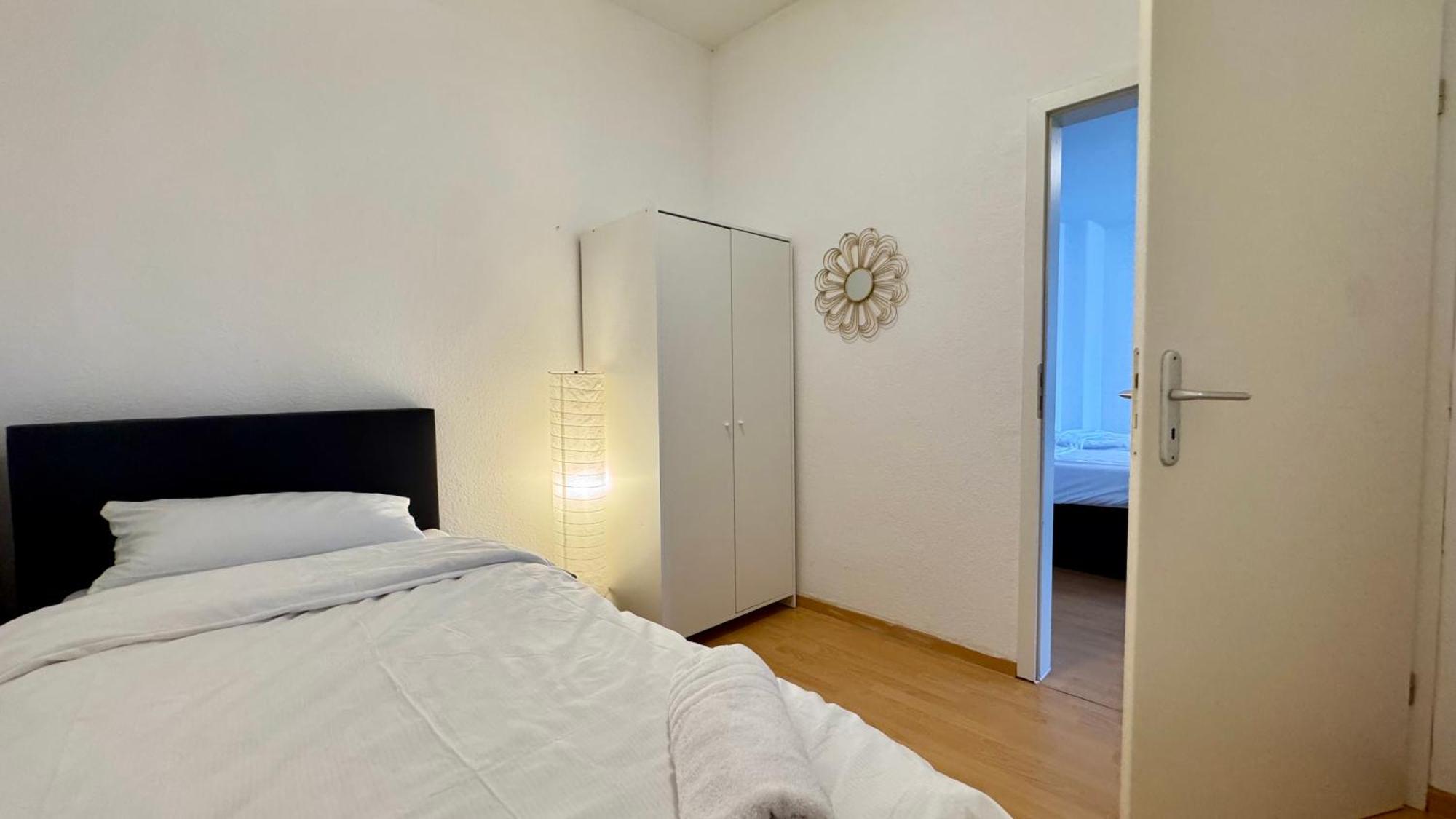 Apartments Im Herzen Von Neumuenster Innenstadt & Hbf Fusslaeufig, Mit Privatparkplatz Ngoại thất bức ảnh