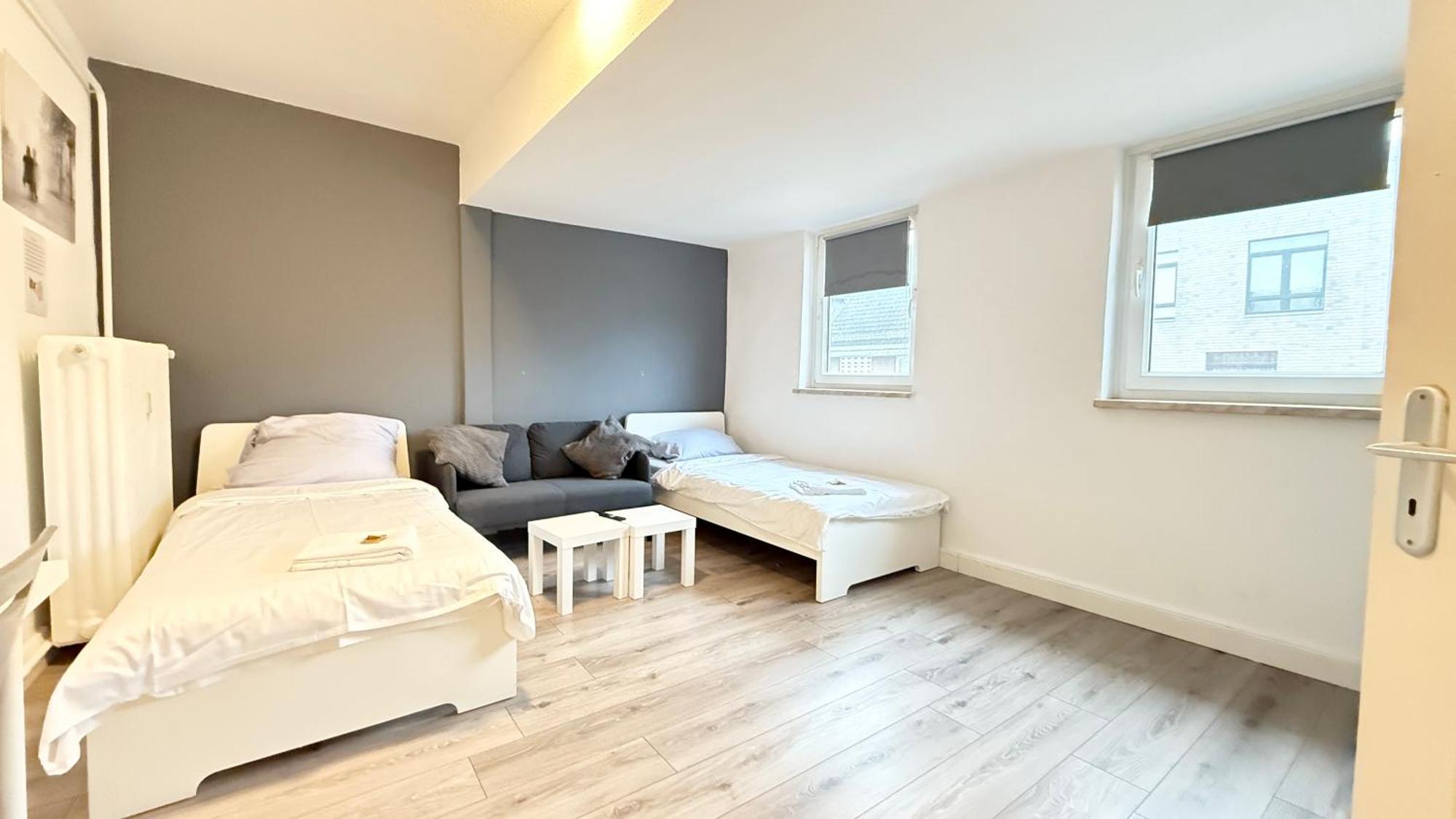 Apartments Im Herzen Von Neumuenster Innenstadt & Hbf Fusslaeufig, Mit Privatparkplatz Ngoại thất bức ảnh