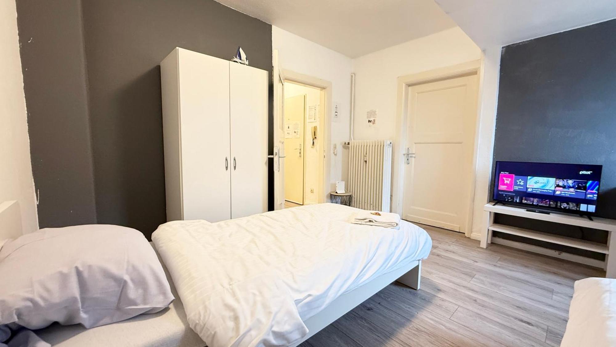 Apartments Im Herzen Von Neumuenster Innenstadt & Hbf Fusslaeufig, Mit Privatparkplatz Ngoại thất bức ảnh