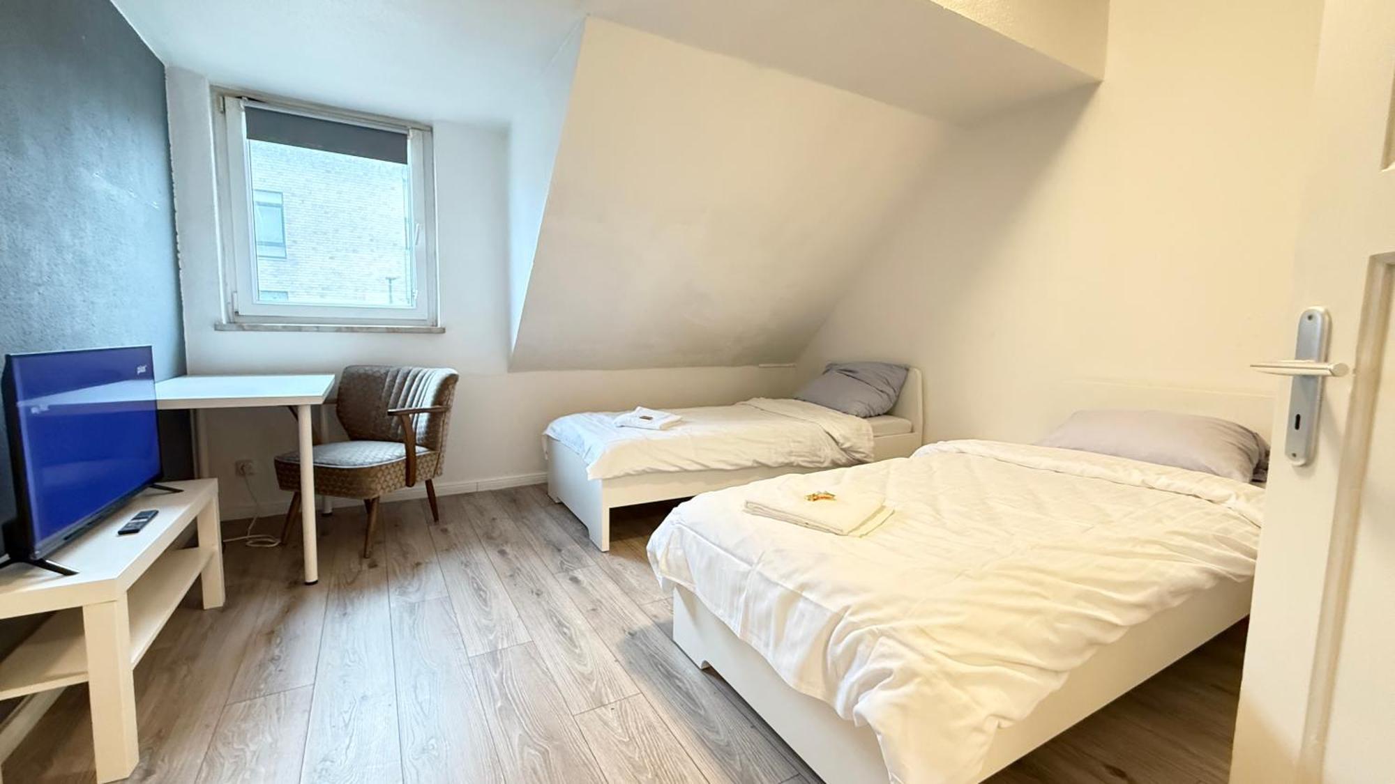 Apartments Im Herzen Von Neumuenster Innenstadt & Hbf Fusslaeufig, Mit Privatparkplatz Ngoại thất bức ảnh