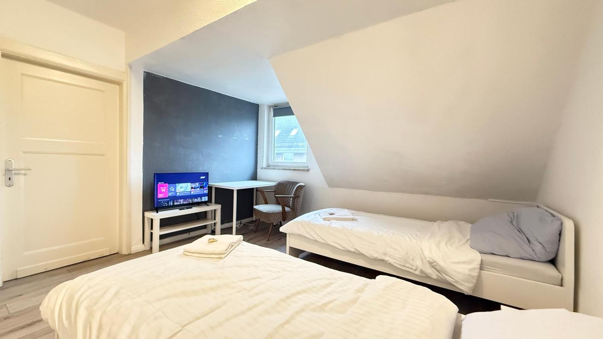 Apartments Im Herzen Von Neumuenster Innenstadt & Hbf Fusslaeufig, Mit Privatparkplatz Ngoại thất bức ảnh