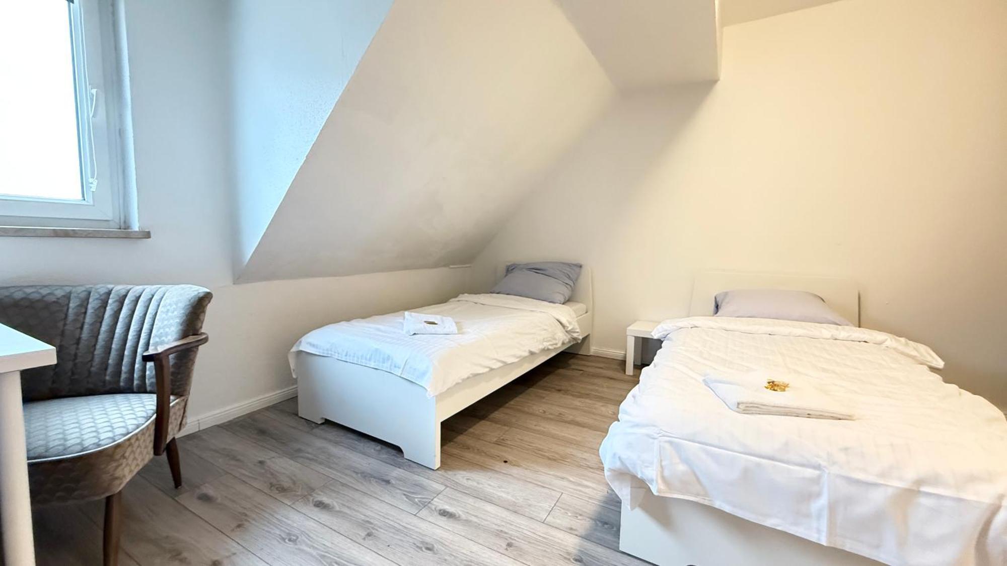 Apartments Im Herzen Von Neumuenster Innenstadt & Hbf Fusslaeufig, Mit Privatparkplatz Ngoại thất bức ảnh