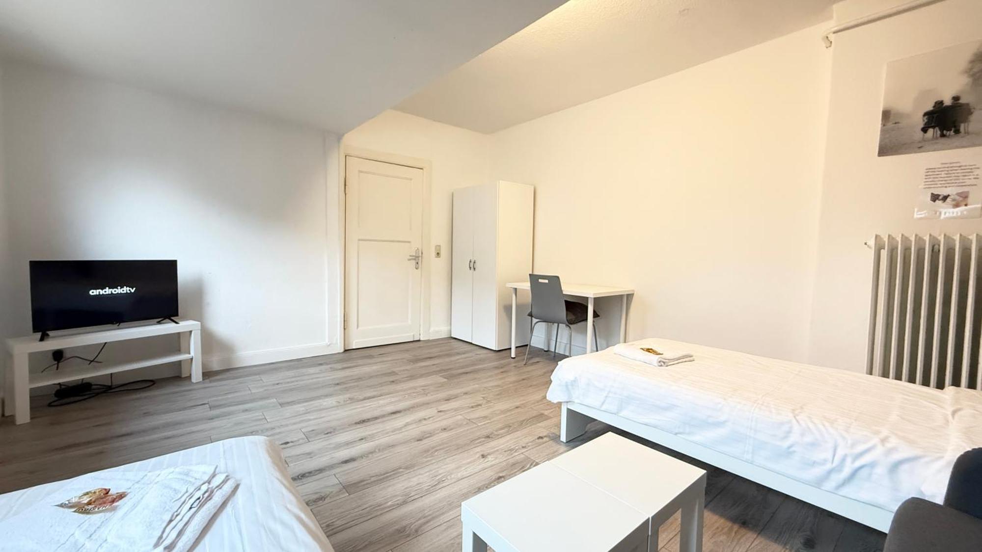 Apartments Im Herzen Von Neumuenster Innenstadt & Hbf Fusslaeufig, Mit Privatparkplatz Ngoại thất bức ảnh
