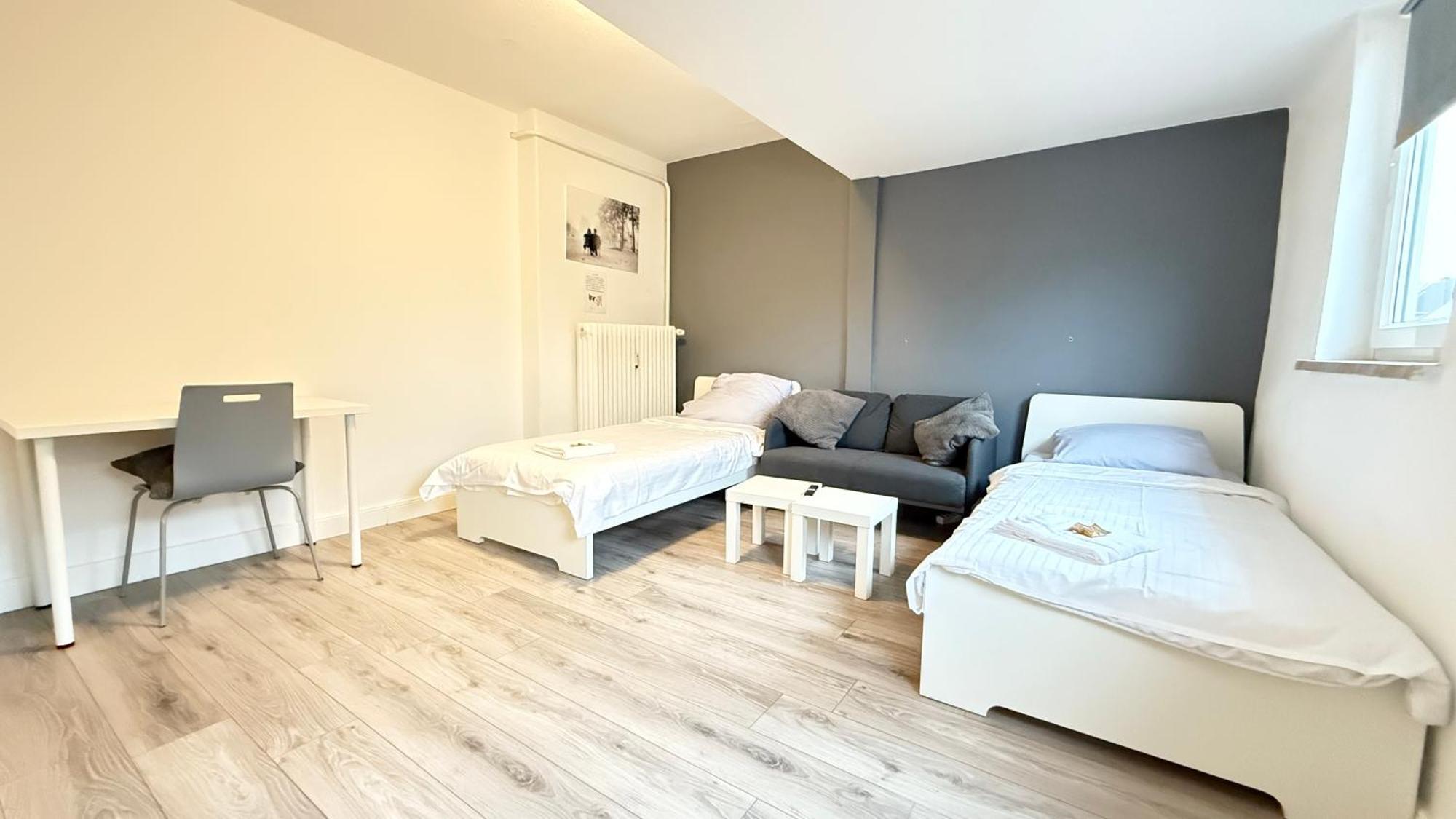 Apartments Im Herzen Von Neumuenster Innenstadt & Hbf Fusslaeufig, Mit Privatparkplatz Ngoại thất bức ảnh