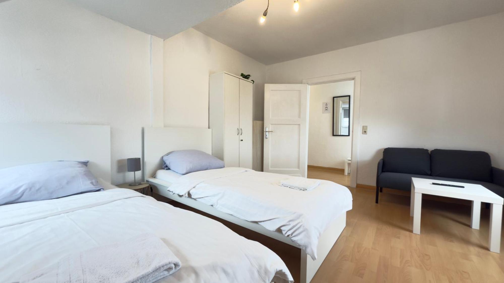 Apartments Im Herzen Von Neumuenster Innenstadt & Hbf Fusslaeufig, Mit Privatparkplatz Ngoại thất bức ảnh