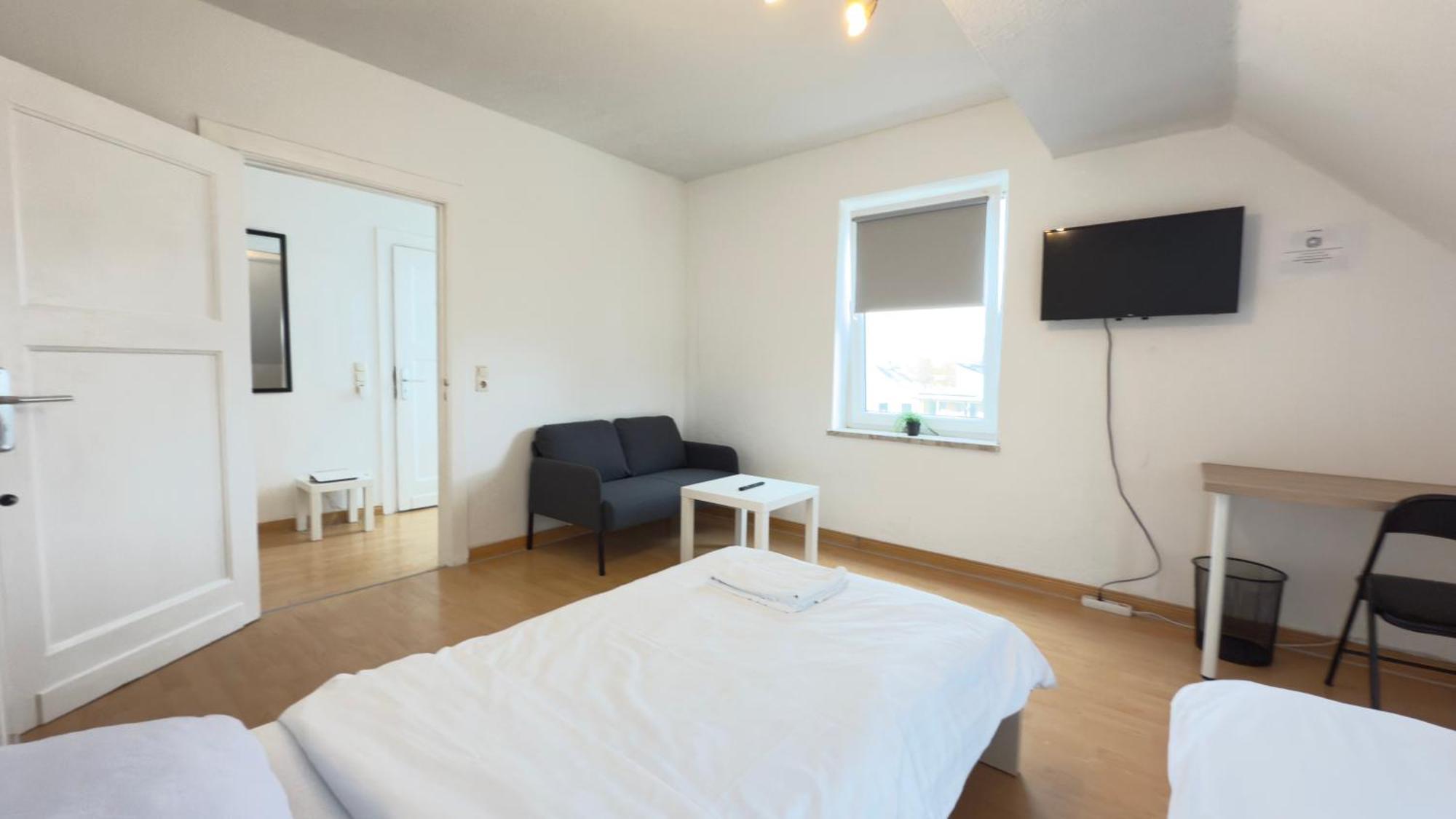 Apartments Im Herzen Von Neumuenster Innenstadt & Hbf Fusslaeufig, Mit Privatparkplatz Ngoại thất bức ảnh